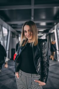 Read more about the article A woman’s guide to dressing in black for all styles